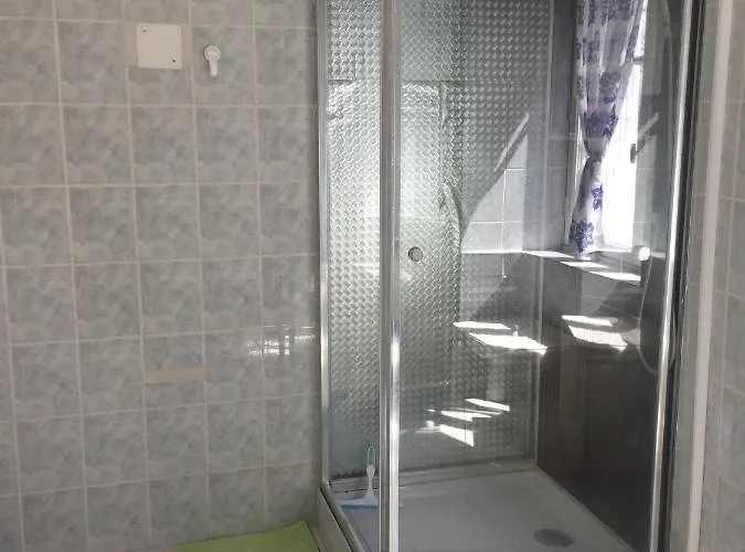 Chambre A La Valette Homestay *