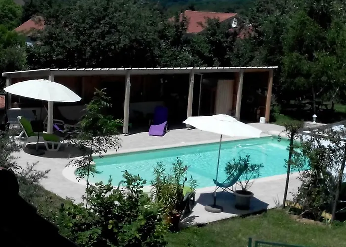 Chambre A La Valette Homestay *