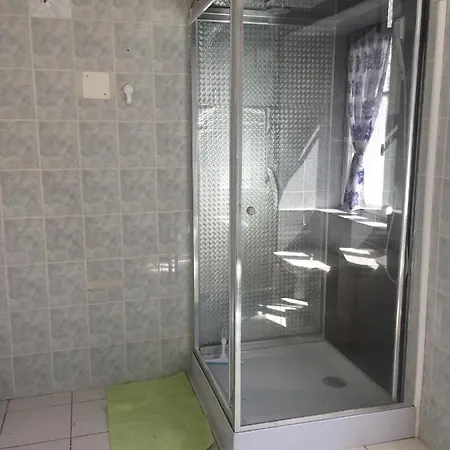 Chambre A La Valette Homestay *